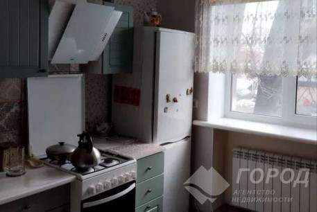 Продам 2-х кімнатну квартиру, Центр, Код: 815685/1