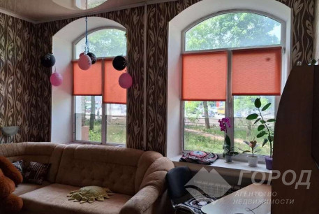 Продам 1-кімнатну квартиру, Центр, Код: 815734/1