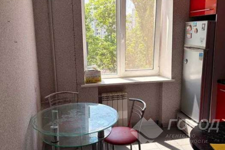 Продам 2-х кімнатну квартиру, Сосновая Горка, Научная метро, Код: 815790/1