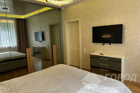 Продам 2-х кімнатну квартиру, Сосновая Горка, Научная метро, Код: 815804/1