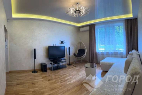 Продам 2-х кімнатну квартиру, Сосновая Горка, Научная метро, Код: 815804/1