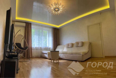 Продам 2-х кімнатну квартиру, Сосновая Горка, Научная метро, Код: 815804/1