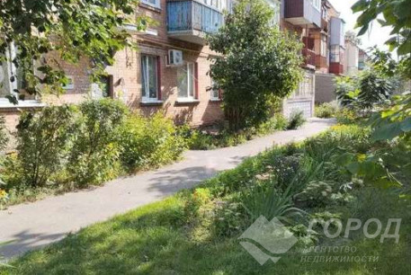 Продам 2-х кімнатну квартиру, ХТЗ, ХТЗ метро, Код: 815806/1