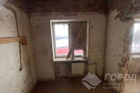 Продам 1-кімнатну квартиру, Рогань, Код: 815827/1