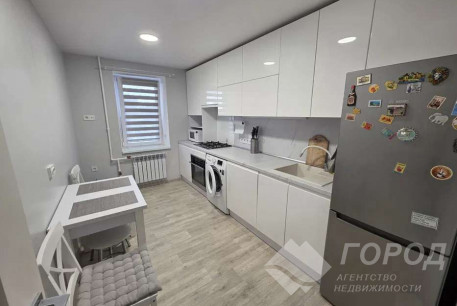 Продам 3-х кімнатну квартиру, Дергачевский р-н, Солоницевка пгт., Код: 815921/1