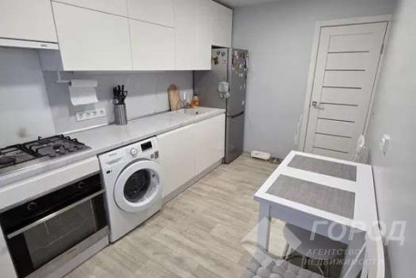Продам 3-х кімнатну квартиру, Дергачевский р-н, Солоницевка пгт., Код: 815921/1