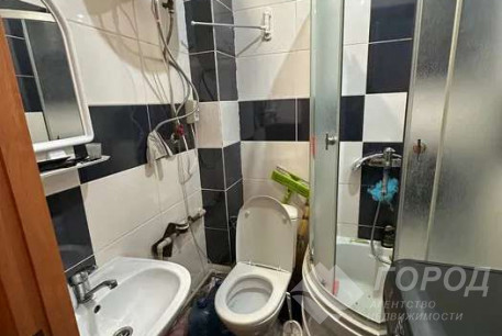 Продам гостинку, Центральный рынок, Южный вокзал метро, Код: 816111/1