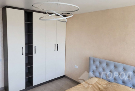 Продам 2-х кімнатну квартиру, Гагарина проспект, Метростроителей метро, Код: 816217/1
