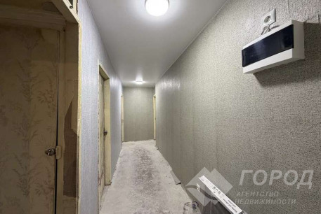 Продам 3-х кімнатну квартиру, ХТЗ, ХТЗ метро, Код: 816307/1