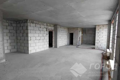 Продам 4-х кімнатну квартиру в новобудові, Центр, Код: 816447/1