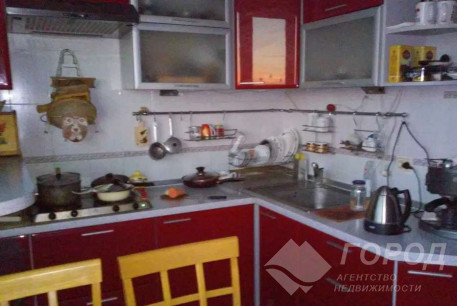 Продам 4-х кімнатну квартиру, Рогань, Роганский ж/м, Код: 816485/1