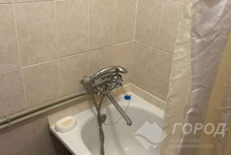 Сдам гостинку, Новые дома, Коммунальный рынок, Код: 816606/1