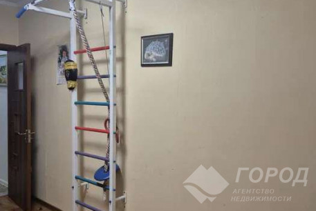 Продам 3-х кімнатну квартиру, ХТЗ, Код: 816658/1