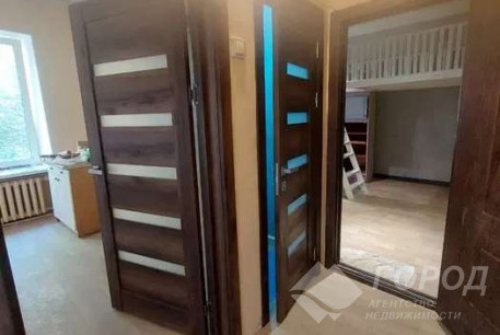 Продам 1-кімнатну квартиру, Центр, Код: 816711/1