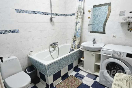 Продам 3-х кімнатну квартиру, Центр, Ярослава Мудрого пл., Код: 816713/1