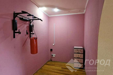 Продам 3-х кімнатну квартиру, Центр, Ярослава Мудрого пл., Код: 816713/1