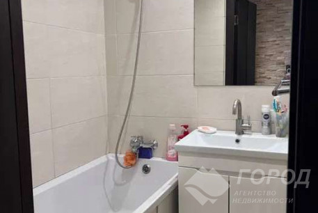 Продам 1-кімнатну квартиру, Рогань, Роганский ж/м, Код: 816802/1