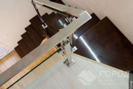 Продам 3-х кімнатну квартиру в новобудові, Центр, Код: 816923/1