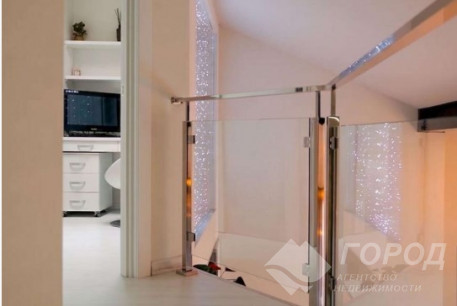Продам 3-х кімнатну квартиру в новобудові, Центр, Код: 816923/1