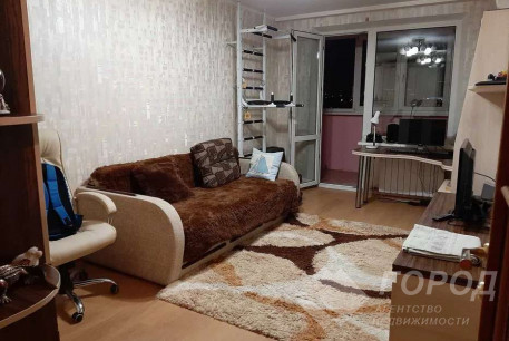 Продам 3-х кімнатну квартиру, Гагарина проспект, Метростроителей метро, Код: 816931/1