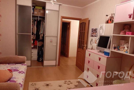 Продам 3-х кімнатну квартиру, Гагарина проспект, Метростроителей метро, Код: 816931/1