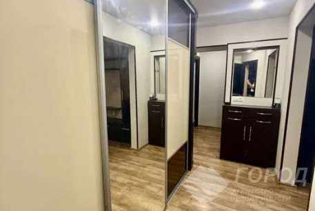 Продам 3-х кімнатну квартиру, Новые дома, Маршала Жукова метро (Дворец спорта), Код: 816957/1