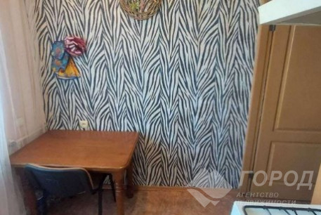 Продам 2-х кімнатну квартиру, ХТЗ, ХТЗ метро, Код: 817016/1