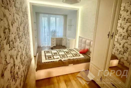 Продам 3-х кімнатну квартиру, Новые дома, Маршала Жукова метро (Дворец спорта), Код: 817129/1